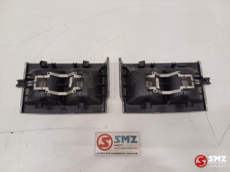 Volvo Occ binnenverlichting links + rechts Volvo - Kabīne un interjers - Kravas automašīna: foto 2 Volvo Occ binnenverlichting links + rechts Volvo - Kabīne un interjers - Kravas automašīna: foto 2