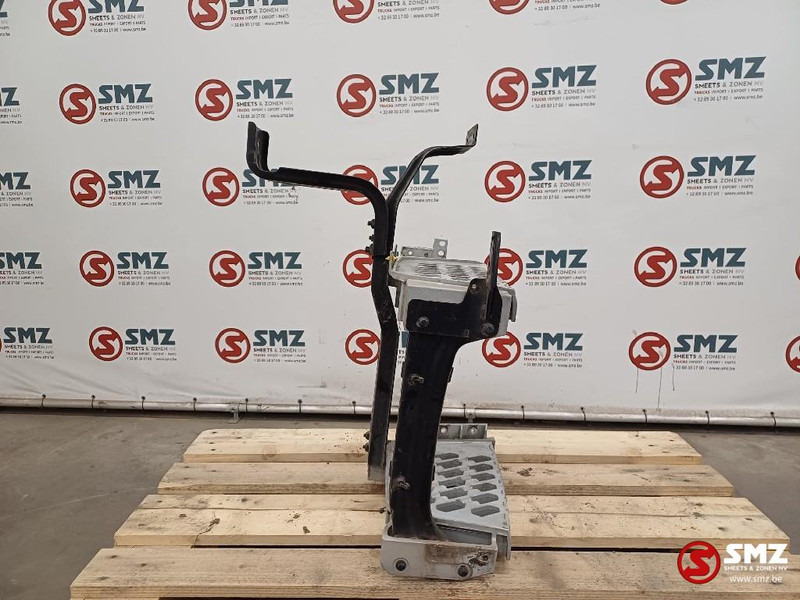 Volvo Occ opstap links Volvo - Kabīne un interjers - Kravas automašīna: foto 4 Volvo Occ opstap links Volvo - Kabīne un interjers - Kravas automašīna: foto 4