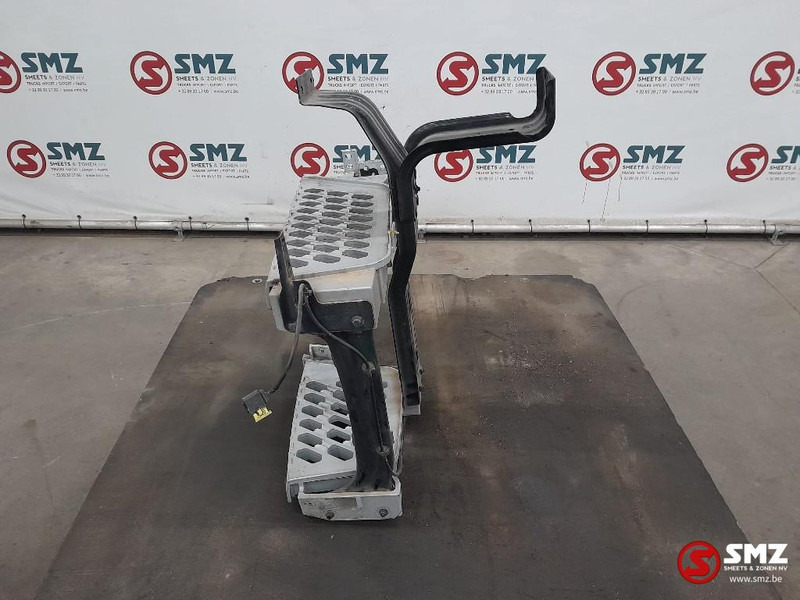 Volvo Occ opstap rechts Volvo - Kabīne un interjers - Kravas automašīna: foto 3 Volvo Occ opstap rechts Volvo - Kabīne un interjers - Kravas automašīna: foto 3