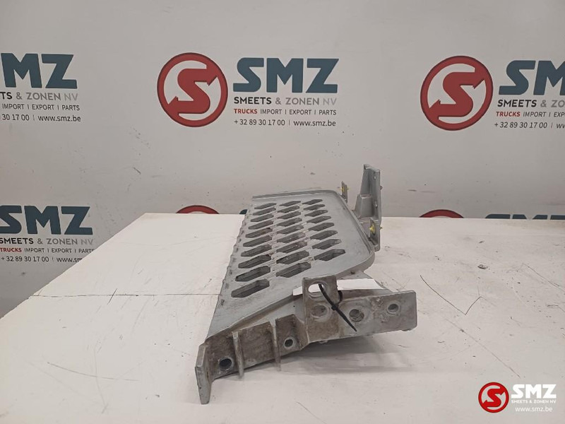 Volvo Occ opstaptrede links Volvo - Kabīne un interjers - Kravas automašīna: foto 2 Volvo Occ opstaptrede links Volvo - Kabīne un interjers - Kravas automašīna: foto 2