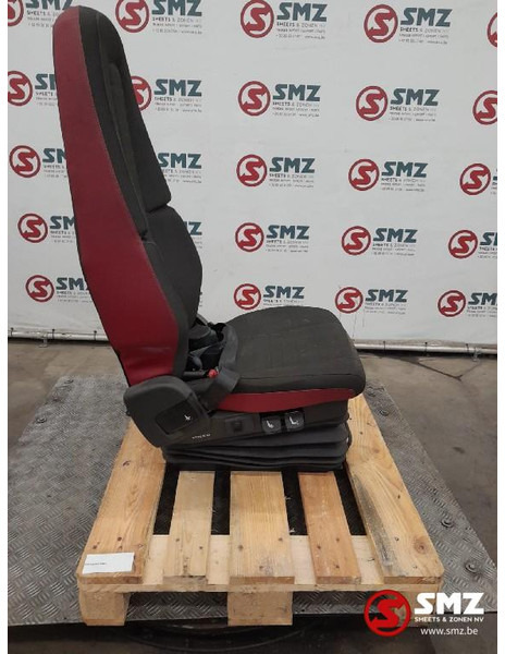 Volvo Occ passagiersstoel Volvo - Kabīne un interjers - Kravas automašīna: foto 3 Volvo Occ passagiersstoel Volvo - Kabīne un interjers - Kravas automašīna: foto 3