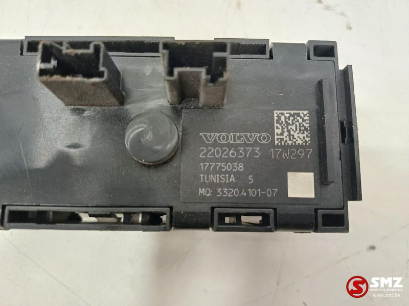 Volvo Occ set van 3 dashbordpanelen Volvo - Elektrosistēma - Kravas automašīna: foto 3 Volvo Occ set van 3 dashbordpanelen Volvo - Elektrosistēma - Kravas automašīna: foto 3