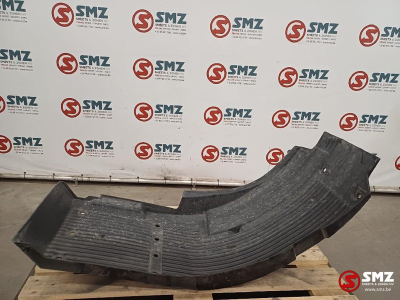 Volvo Occ spatscherm vooraan rechts Volvo - Virsbūve un ārpuse - Kravas automašīna: foto 5 Volvo Occ spatscherm vooraan rechts Volvo - Virsbūve un ārpuse - Kravas automašīna: foto 5