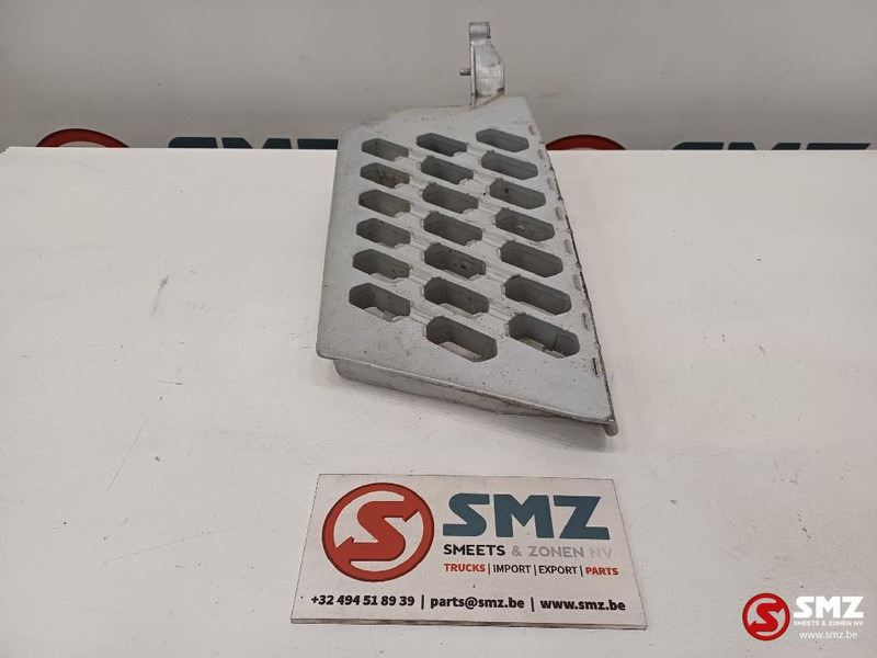 Volvo Occ treeplank rechts Volvo - Kabīne un interjers - Kravas automašīna: foto 4 Volvo Occ treeplank rechts Volvo - Kabīne un interjers - Kravas automašīna: foto 4