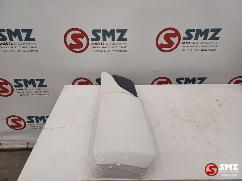 Volvo Occ windgeleider rechts Volvo - Kabīne un interjers - Kravas automašīna: foto 3 Volvo Occ windgeleider rechts Volvo - Kabīne un interjers - Kravas automašīna: foto 3