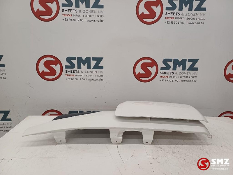 Volvo Occ windgeleider rechts Volvo - Kabīne un interjers - Kravas automašīna: foto 2 Volvo Occ windgeleider rechts Volvo - Kabīne un interjers - Kravas automašīna: foto 2