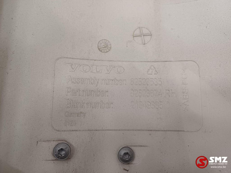 Volvo Occ windgeleider rechts Volvo - Kabīne un interjers - Kravas automašīna: foto 5 Volvo Occ windgeleider rechts Volvo - Kabīne un interjers - Kravas automašīna: foto 5