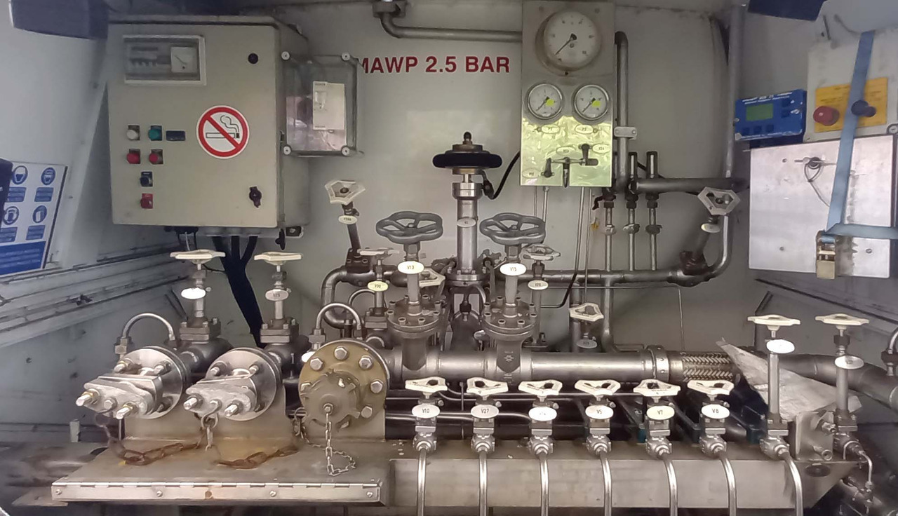 CRYOLOR Gas tank semi-trailer cryogenic used for nitrogen, argon, oxygen, LIN, LOX, LAR. - Puspiekabe cisterna: foto 5 CRYOLOR Gas tank semi-trailer cryogenic used for nitrogen, argon, oxygen, LIN, LOX, LAR. - Puspiekabe cisterna: foto 5