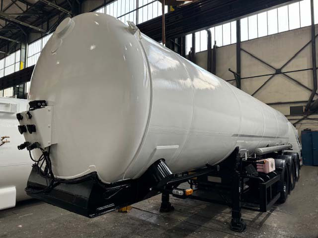 CRYOLOR Gas tank semi-trailer cryogenic used for nitrogen, argon, oxygen, LIN, LOX, LAR. - Puspiekabe cisterna: foto 2 CRYOLOR Gas tank semi-trailer cryogenic used for nitrogen, argon, oxygen, LIN, LOX, LAR. - Puspiekabe cisterna: foto 2
