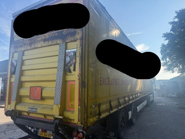 Krone Stuuras liftas laadklep - Tenta puspiekabe: foto 3 Krone Stuuras liftas laadklep - Tenta puspiekabe: foto 3