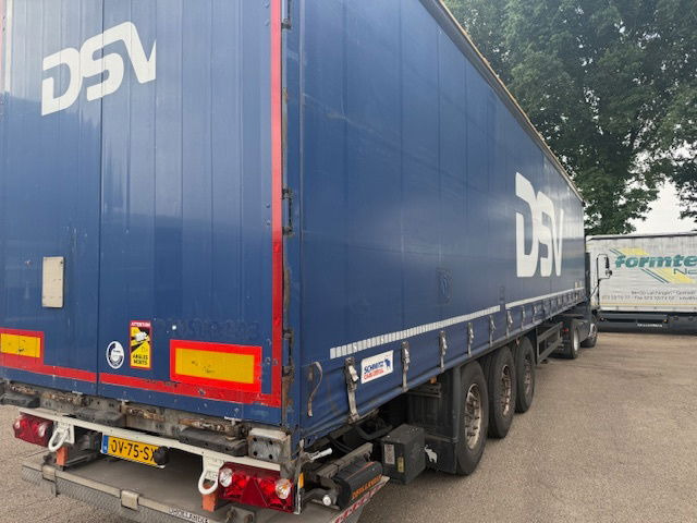 Schmitz Cargobull Laadklep - Tenta puspiekabe: foto 4 Schmitz Cargobull Laadklep - Tenta puspiekabe: foto 4