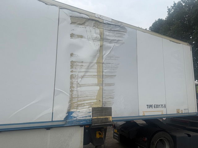 Schmitz Cargobull Vleeshanger Schade - Puspiekabe refrižerators: foto 5 Schmitz Cargobull Vleeshanger Schade - Puspiekabe refrižerators: foto 5