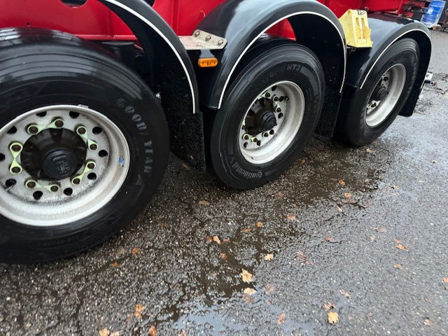 Van Hool 20 FT - Puspiekabe noņemamā virsbūve/ Konteineru vedējs: foto 3 Van Hool 20 FT - Puspiekabe noņemamā virsbūve/ Konteineru vedējs: foto 3