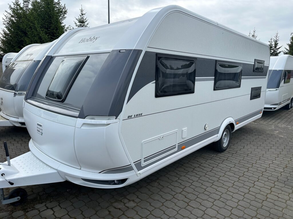 DE LUXE 545 KMF 2024 - Dzīvojamais treileris: foto 1 DE LUXE 545 KMF 2024 - Dzīvojamais treileris: foto 1