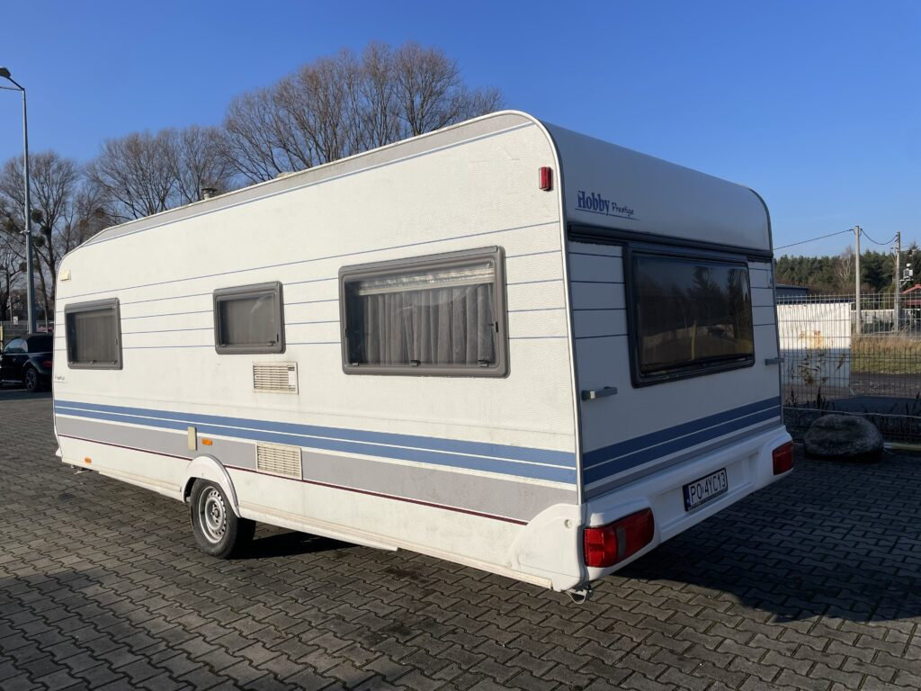 Hobby 560 UL Prestige 1998 - Dzīvojamais treileris: foto 5 Hobby 560 UL Prestige 1998 - Dzīvojamais treileris: foto 5