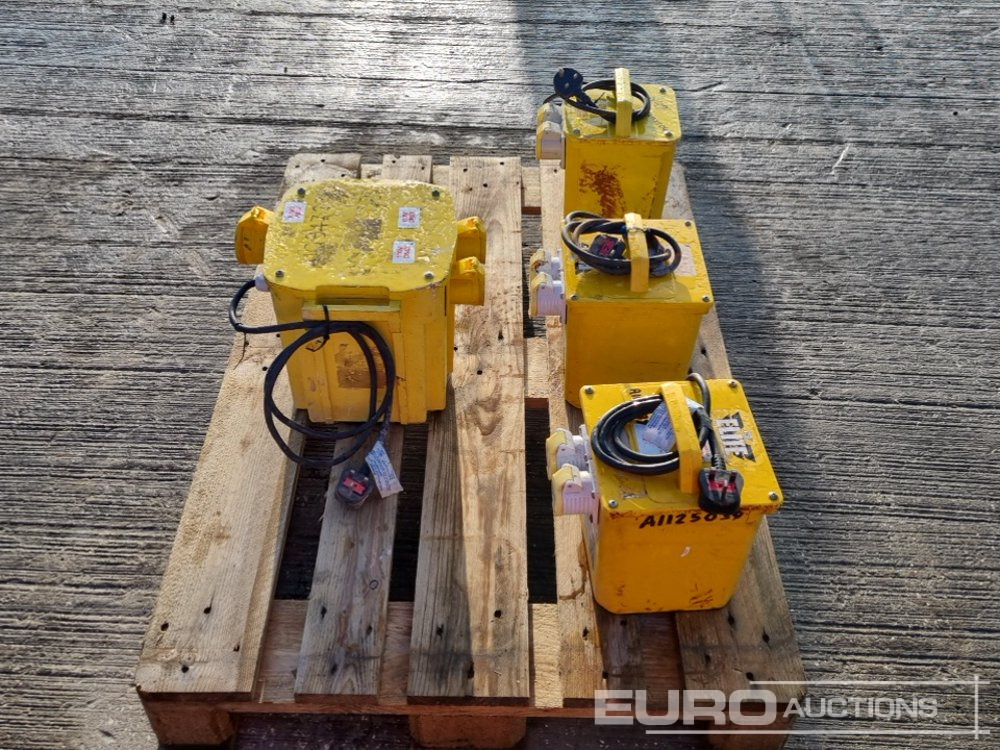 110 Volt Transformer (4 of) - Celtniecības maisītājs: foto 2 110 Volt Transformer (4 of) - Celtniecības maisītājs: foto 2