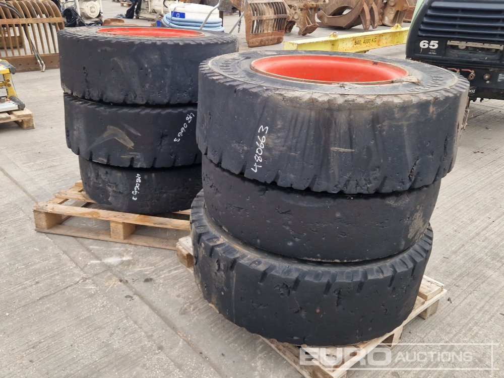 12.00-20 Tyre & Rim to suit 12 Ton Linde Forklift (6 of) - Riepa: foto 4 12.00-20 Tyre & Rim to suit 12 Ton Linde Forklift (6 of) - Riepa: foto 4