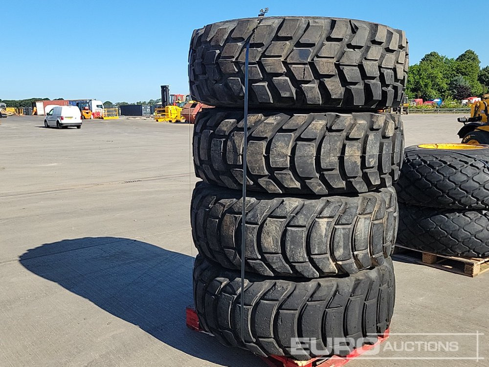 20.5 R25 Tyre & Rim (4 of) - Riepa: foto 3 20.5 R25 Tyre & Rim (4 of) - Riepa: foto 3