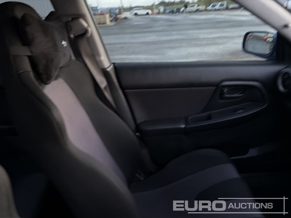 Vieglā automašīna 2001 Subaru Impreza: foto 23