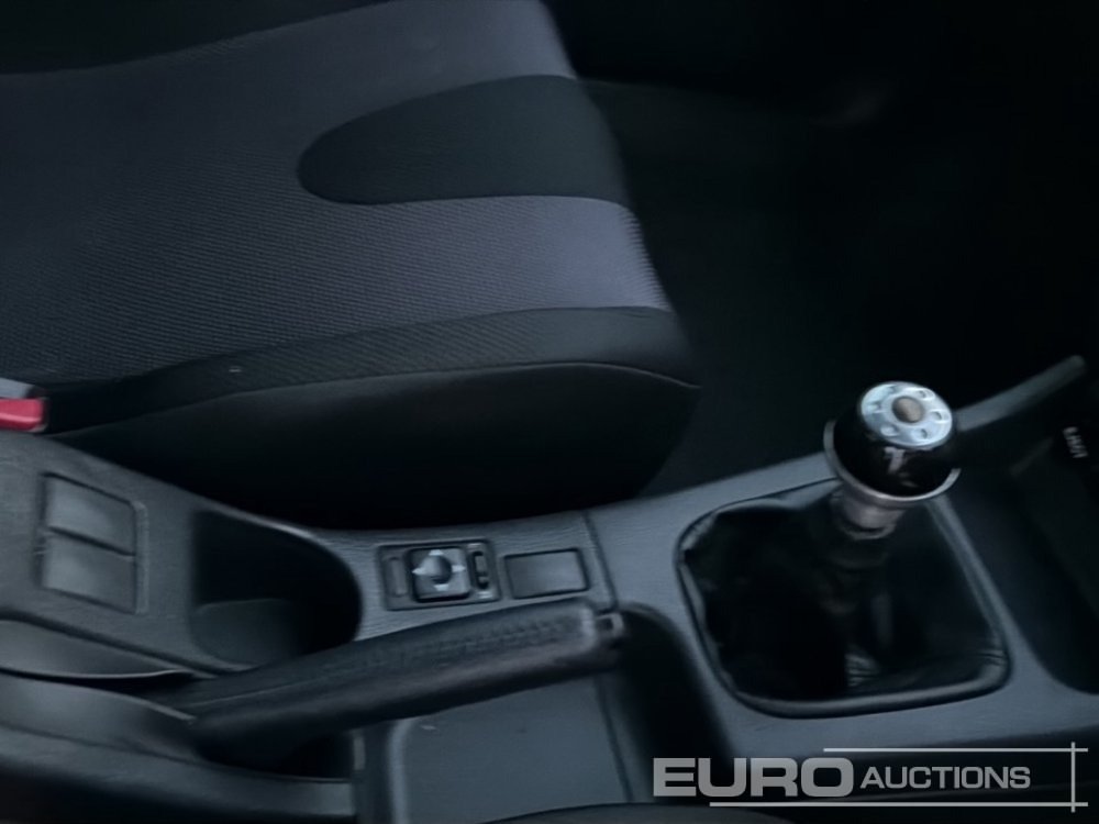 Vieglā automašīna 2001 Subaru Impreza: foto 26