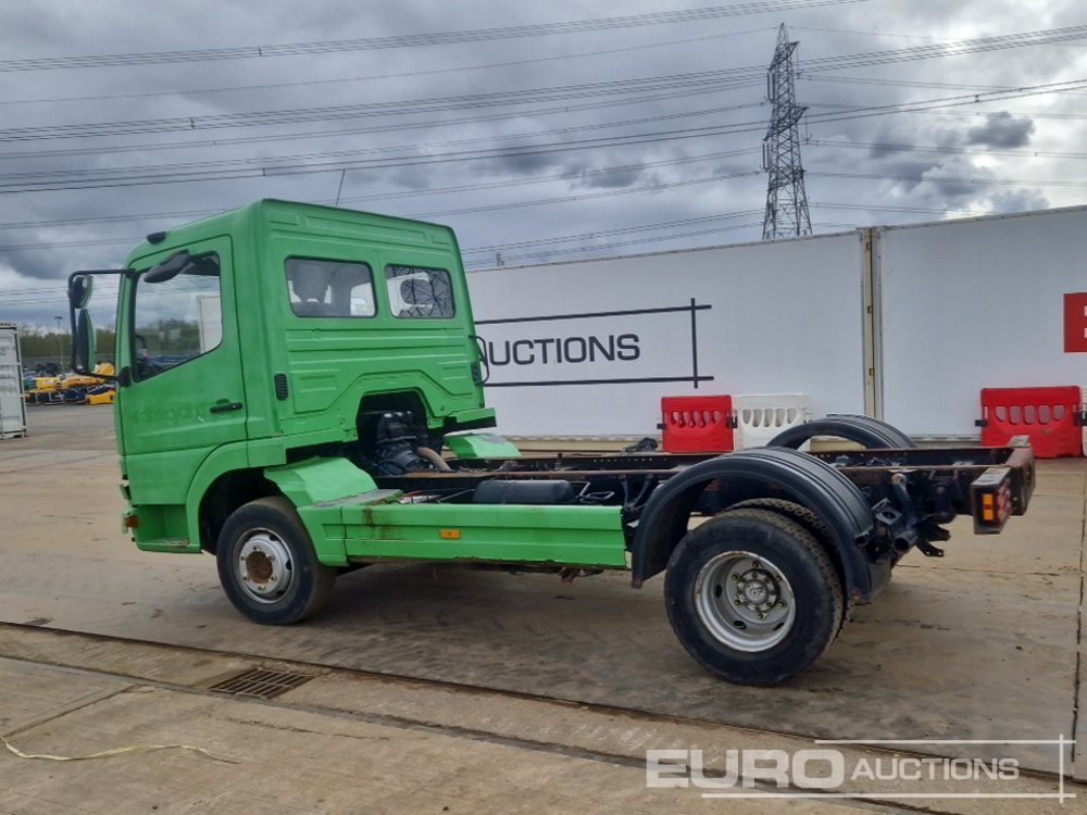 2002 Mercedes 4x2 Chassis Cab, Manual Gearbox - Šasija kravas automašīna: foto 3 2002 Mercedes 4x2 Chassis Cab, Manual Gearbox - Šasija kravas automašīna: foto 3