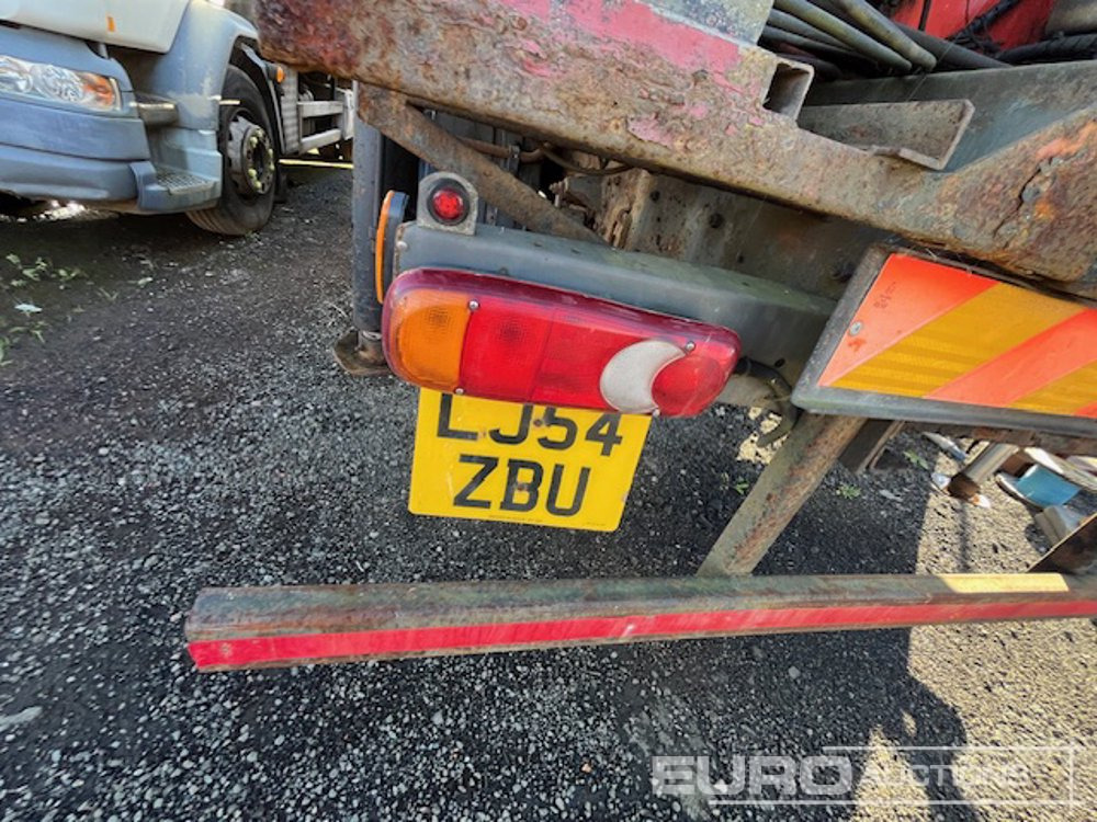 Bortu kravas automašīna/ Platforma 2004 DAF LF55.220: foto 9