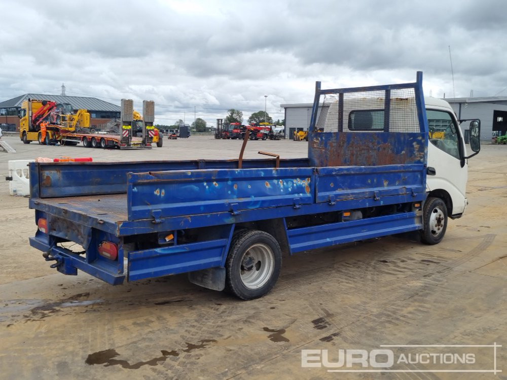2004 Toyota Dyna - Automašīna ar kravas platformu: foto 5 2004 Toyota Dyna - Automašīna ar kravas platformu: foto 5