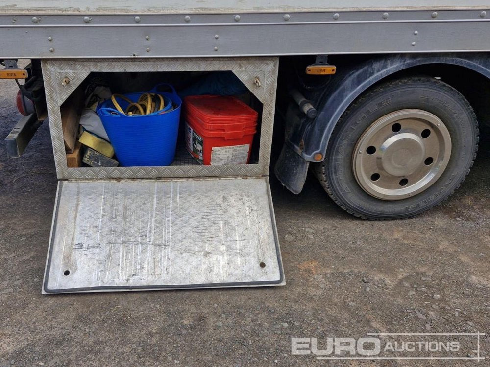 2006 DAF 45.150 - Kravas automašīna dzīvnieku pārvadāšanai: foto 5 2006 DAF 45.150 - Kravas automašīna dzīvnieku pārvadāšanai: foto 5