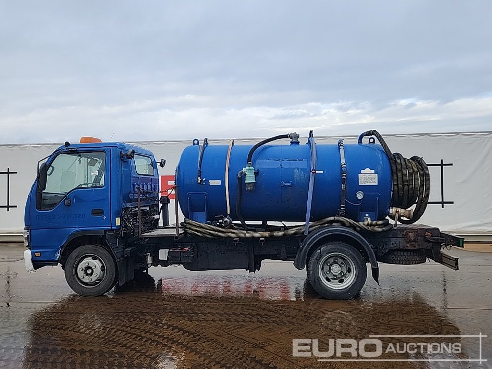 2007 Isuzu NQR - Autocisterna: foto 2 2007 Isuzu NQR - Autocisterna: foto 2