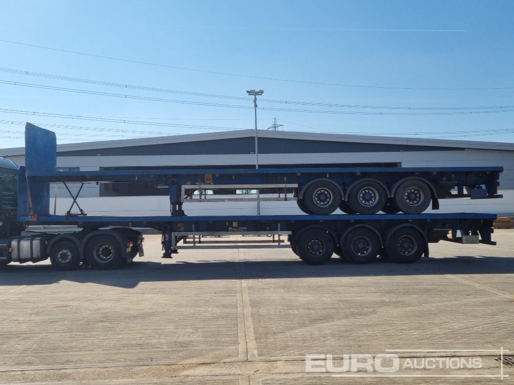 2008 Dennison Tri Axle Flatbed Trailer, Twist Locks (2 of) - Bortu puspiekabe/ Platforma: foto 2 2008 Dennison Tri Axle Flatbed Trailer, Twist Locks (2 of) - Bortu puspiekabe/ Platforma: foto 2