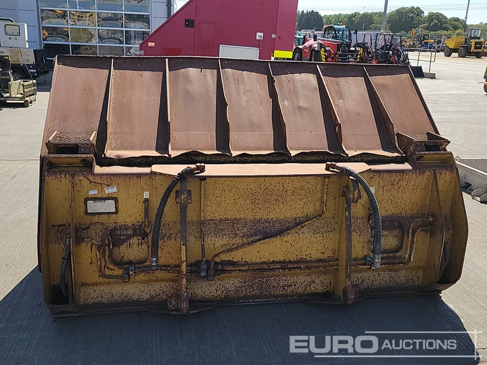 2010 CAT 108" Hydraulic Hi Tip Bucket to suit Wheeled Loader - Kauss: foto 4 2010 CAT 108" Hydraulic Hi Tip Bucket to suit Wheeled Loader - Kauss: foto 4