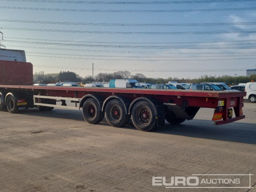 2010 Dennison Tri Axle Flatbed Trailer (Plating Certificate Available) - Bortu puspiekabe/ Platforma: foto 3 2010 Dennison Tri Axle Flatbed Trailer (Plating Certificate Available) - Bortu puspiekabe/ Platforma: foto 3