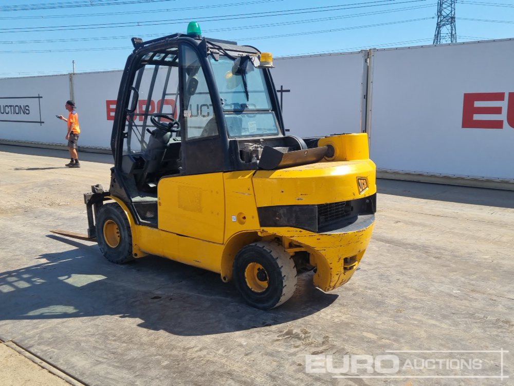 2010 JCB TLT35D - Teleskopiskais iekrāvējs: foto 4 2010 JCB TLT35D - Teleskopiskais iekrāvējs: foto 4