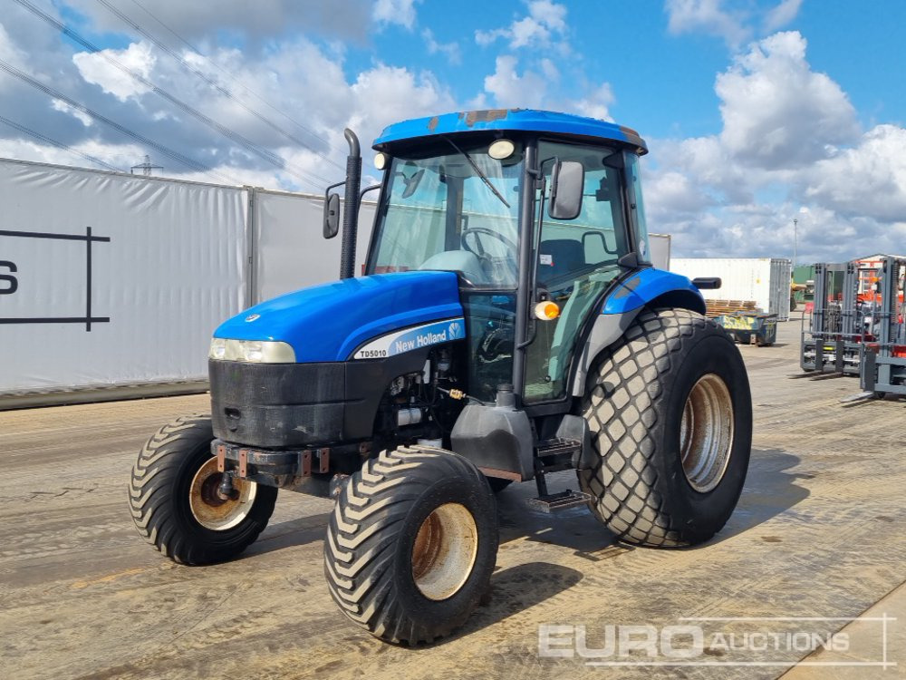 2010 New Holland TD5010 - Traktors: foto 1 2010 New Holland TD5010 - Traktors: foto 1