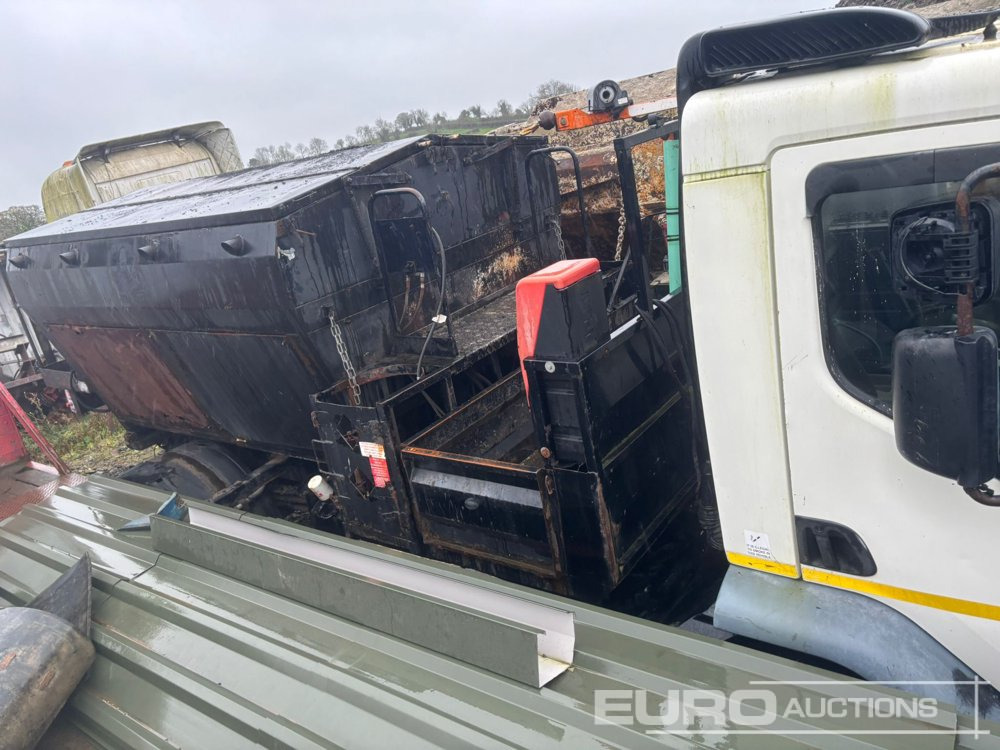 2011 DAF LF55-220 - Bortu kravas automašīna/ Platforma: foto 3 2011 DAF LF55-220 - Bortu kravas automašīna/ Platforma: foto 3