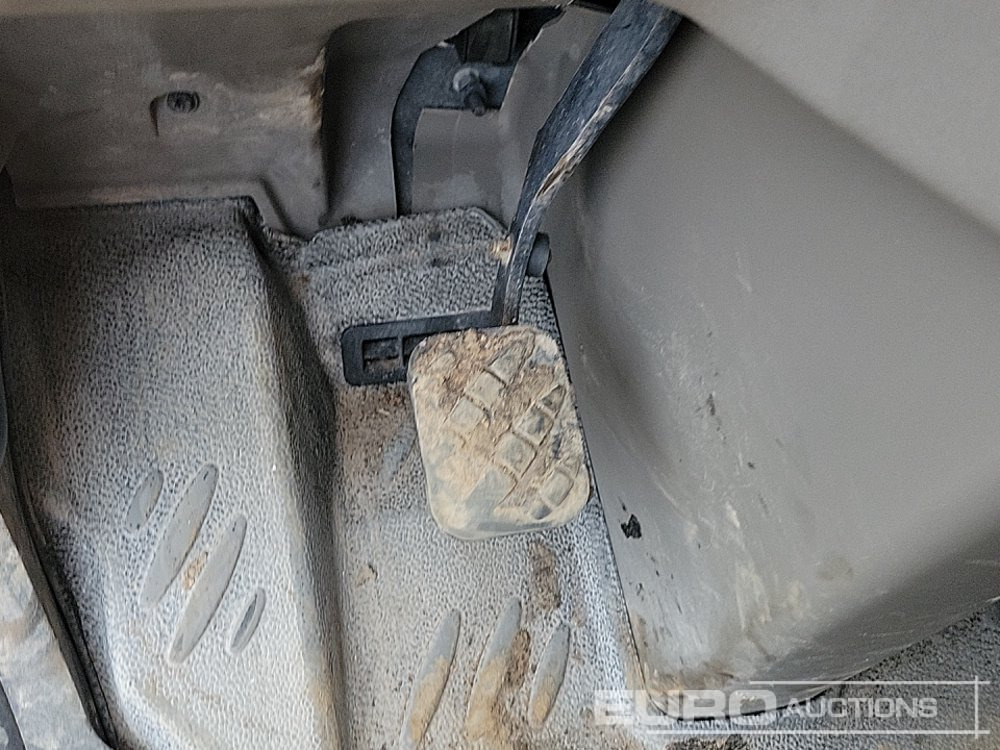 Ielu tīrīšanas mašīna 2011 DAF LF55.250: foto 28