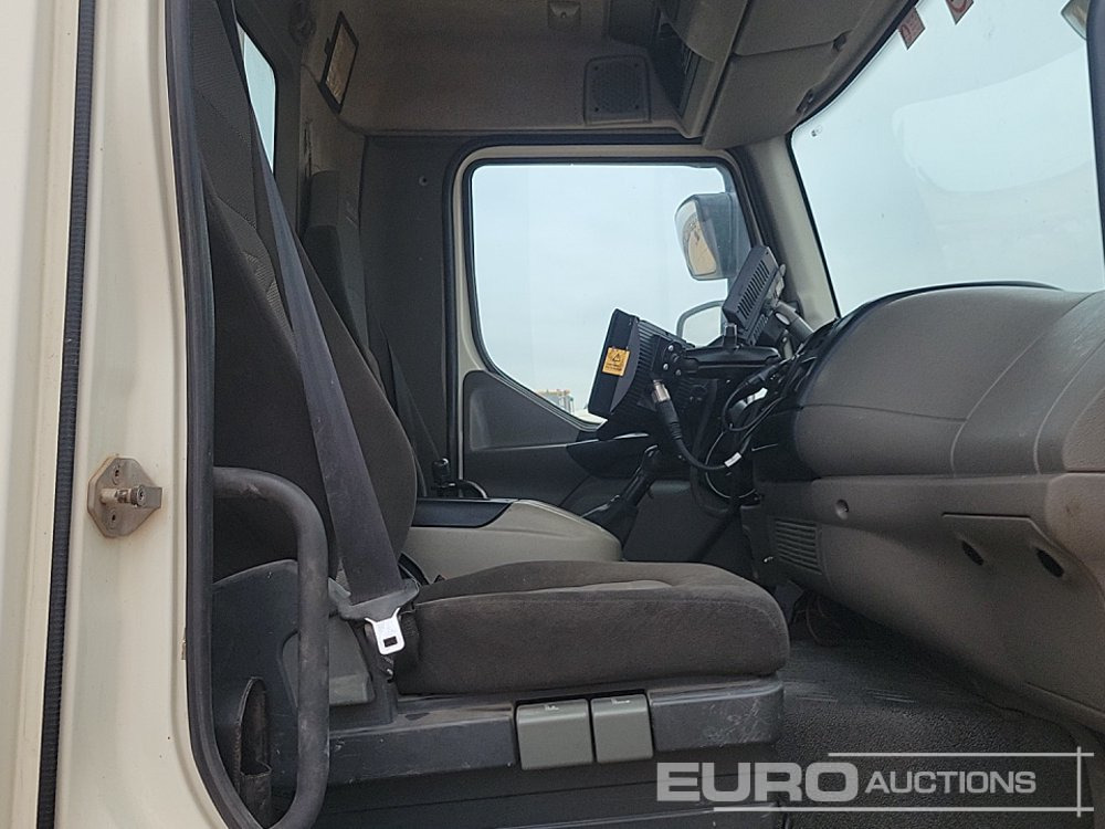 Ielu tīrīšanas mašīna 2011 DAF LF55.250: foto 24