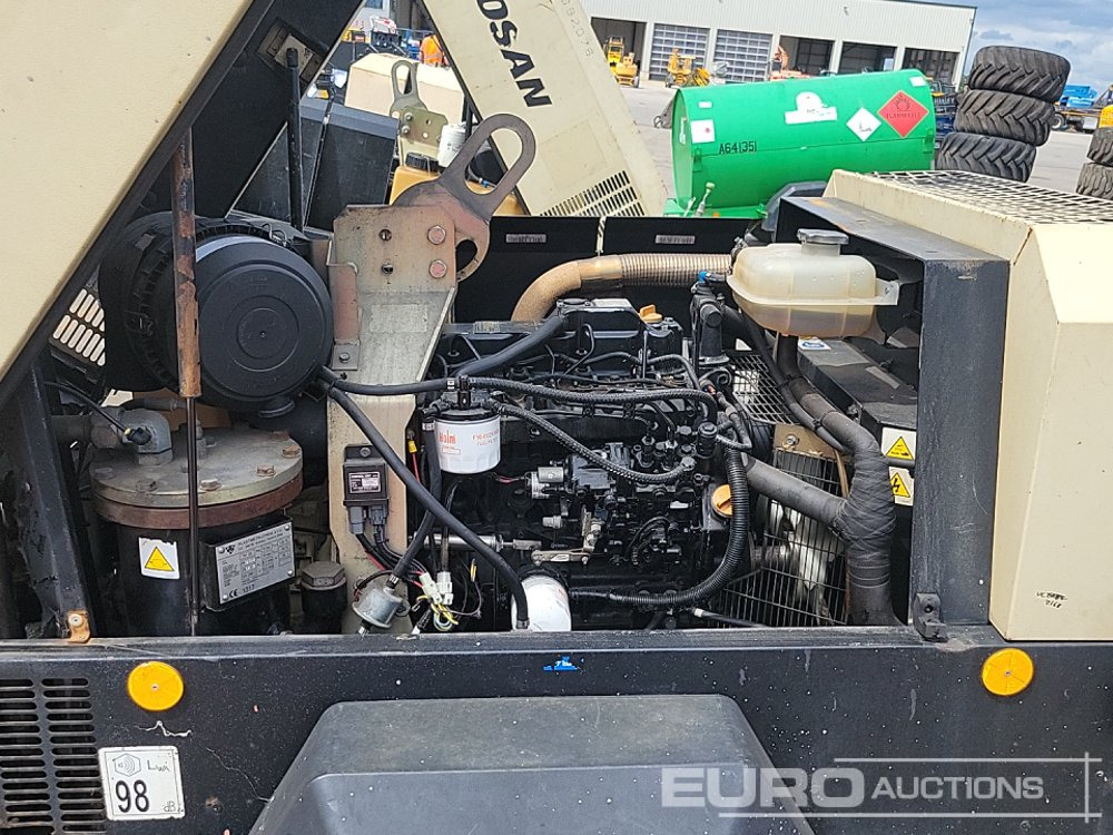Gaisa kompresors 2012 Doosan 741: foto 16