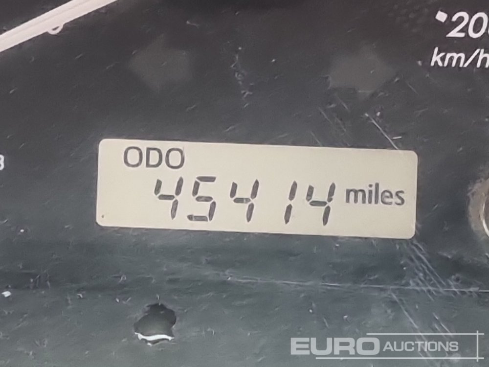 2012 Toyota Hilux - Pikaps: foto 1 2012 Toyota Hilux - Pikaps: foto 1