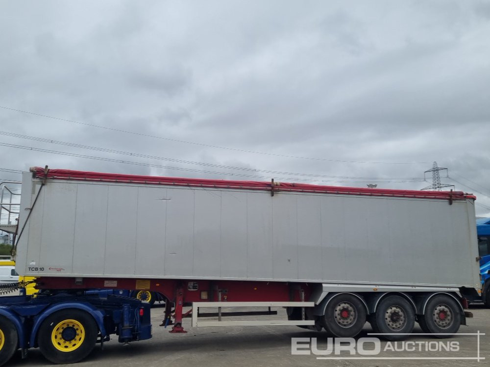 2013 Fruehauf Tri Axle Bulk Tipping Trailer, Lift Axle, Easy Sheet - Puspiekabe pašizgāzējs: foto 2 2013 Fruehauf Tri Axle Bulk Tipping Trailer, Lift Axle, Easy Sheet - Puspiekabe pašizgāzējs: foto 2