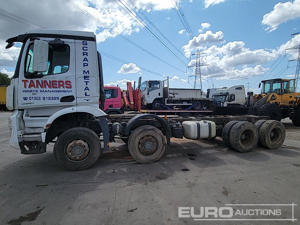 2014 Mercedes Arocs 3240 - Šasija kravas automašīna: foto 2 2014 Mercedes Arocs 3240 - Šasija kravas automašīna: foto 2