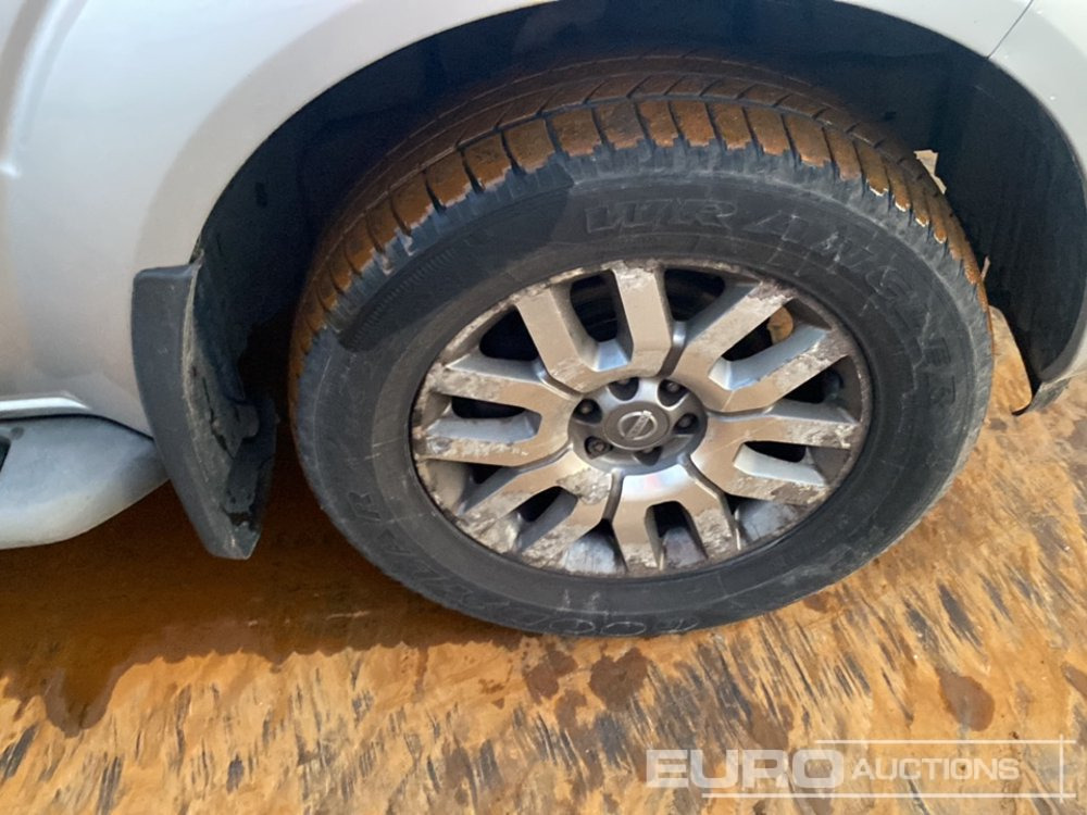 SUV 2014 Nissan Pathfinder: foto 12 SUV 2014 Nissan Pathfinder: foto 12