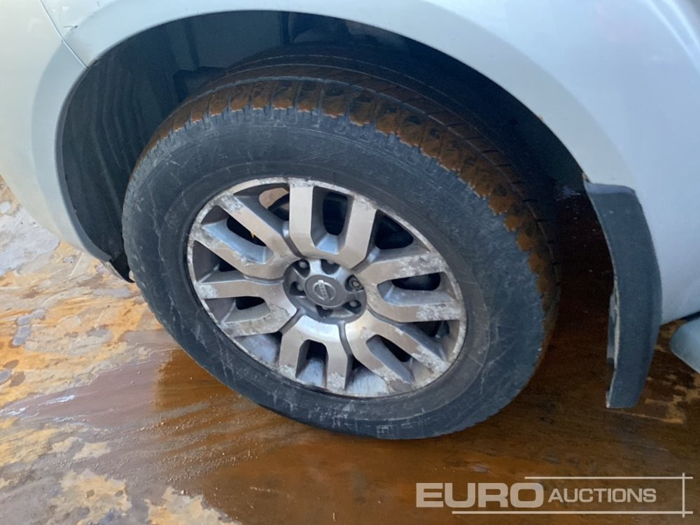 SUV 2014 Nissan Pathfinder: foto 9 SUV 2014 Nissan Pathfinder: foto 9