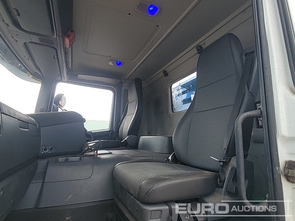 Kravas automašīna pašizgāzējs 2014 Scania P410: foto 29