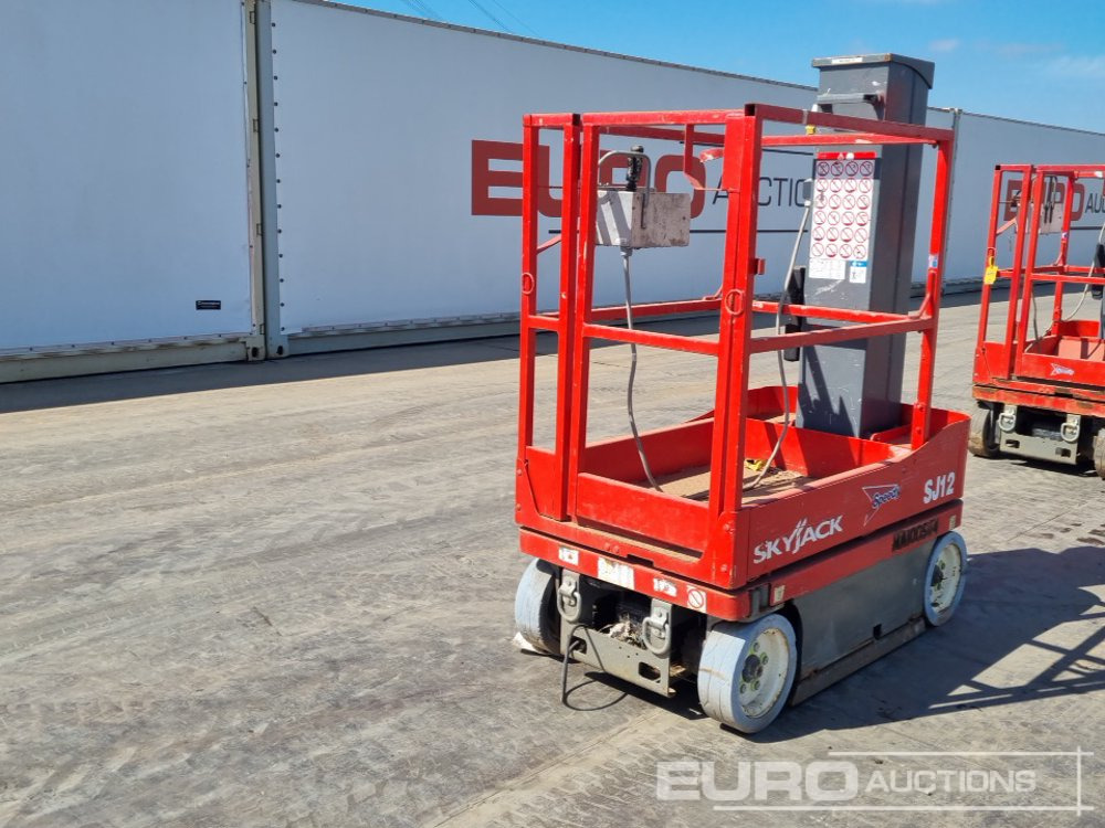 2014 SkyJack SJ12 - Pacēlājs: foto 1 2014 SkyJack SJ12 - Pacēlājs: foto 1