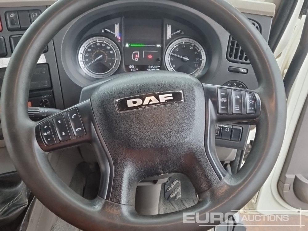 Bortu kravas automašīna/ Platforma pārvadāšana smagās tehnikas 2015 DAF LF210: foto 33 Bortu kravas automašīna/ Platforma pārvadāšana smagās tehnikas 2015 DAF LF210: foto 33