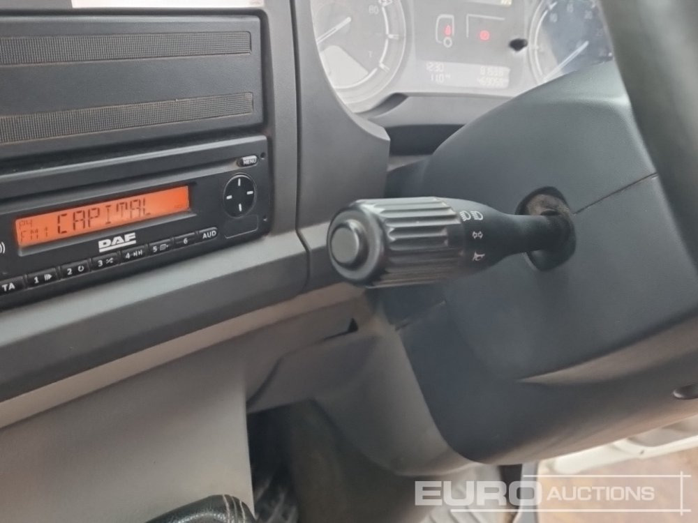 Bortu kravas automašīna/ Platforma pārvadāšana smagās tehnikas 2015 DAF LF210: foto 31 Bortu kravas automašīna/ Platforma pārvadāšana smagās tehnikas 2015 DAF LF210: foto 31