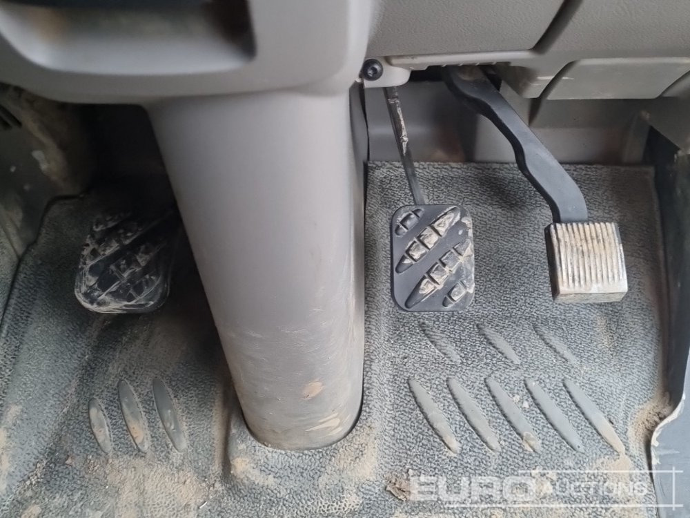 Bortu kravas automašīna/ Platforma pārvadāšana smagās tehnikas 2015 DAF LF210: foto 30 Bortu kravas automašīna/ Platforma pārvadāšana smagās tehnikas 2015 DAF LF210: foto 30