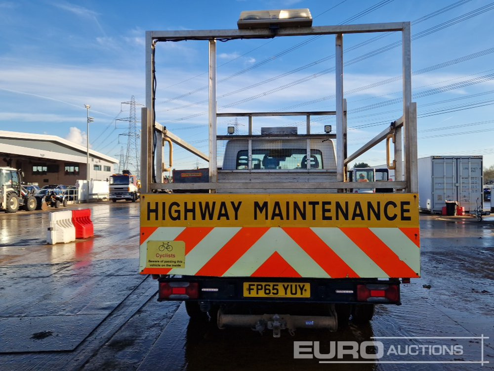 2015 Iveco Daily 35C13 - Automašīna ar kravas platformu: foto 4 2015 Iveco Daily 35C13 - Automašīna ar kravas platformu: foto 4