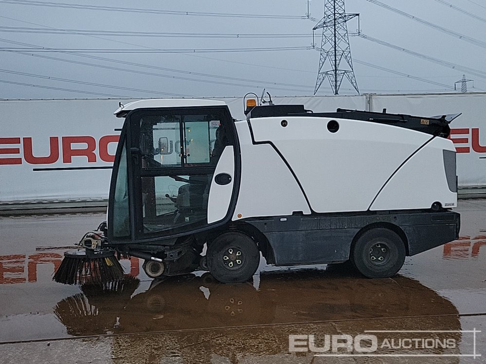 2015 Johnston CX210 - Ielu tīrīšanas mašīna: foto 2 2015 Johnston CX210 - Ielu tīrīšanas mašīna: foto 2